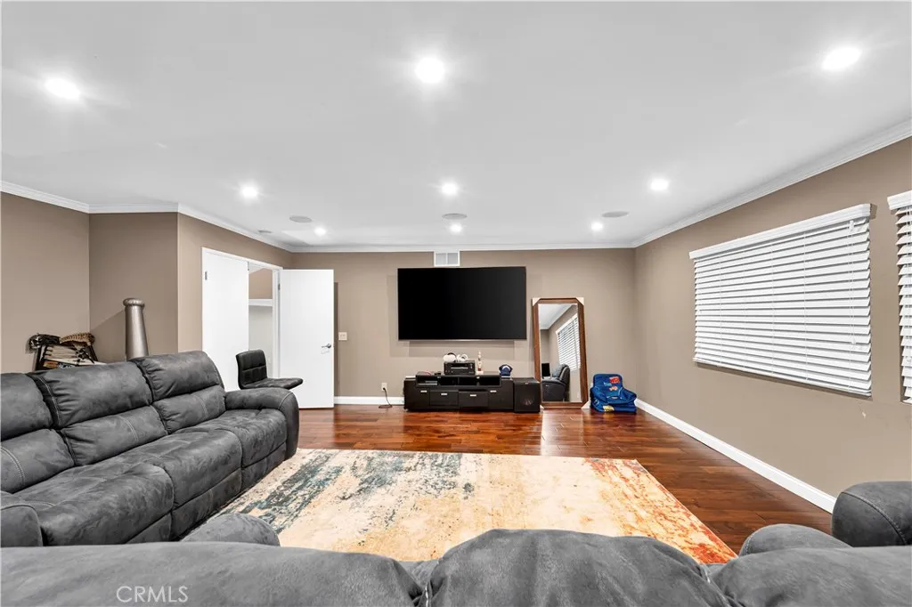 17045 Goya, Granada Hills, California 91344 home-pic-20