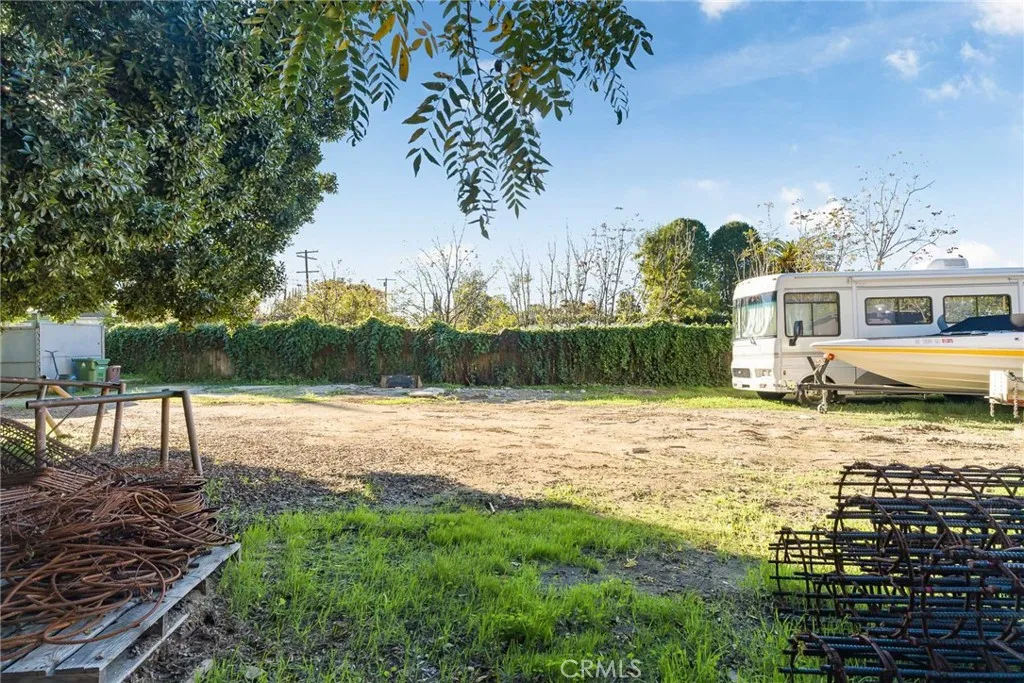 17806 Erwin, Encino, California 91316 home-pic-35