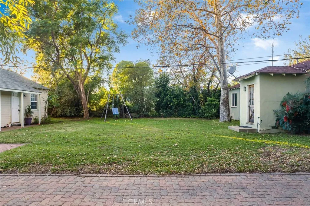 17806 Erwin, Encino, California 91316 home-pic-24