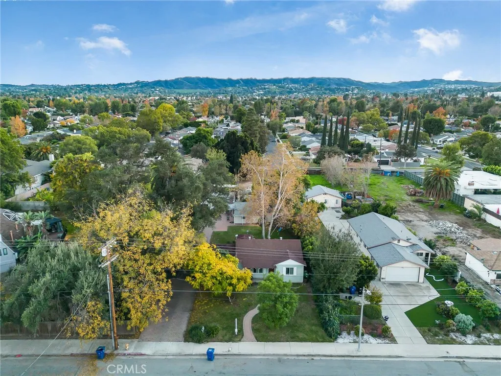 17806 Erwin, Encino, California 91316 home-pic-55