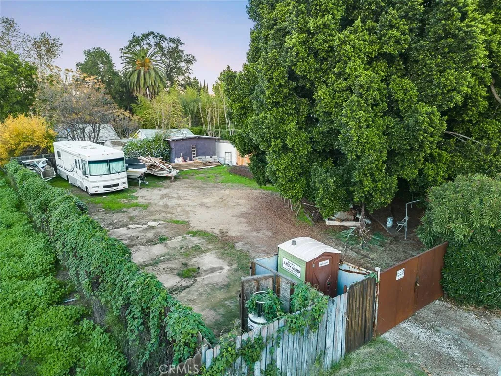 17806 Erwin, Encino, California 91316 home-pic-50