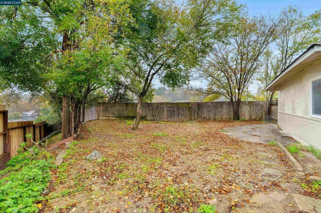 3102 Pine St, Martinez, California 94553 home-pic-17