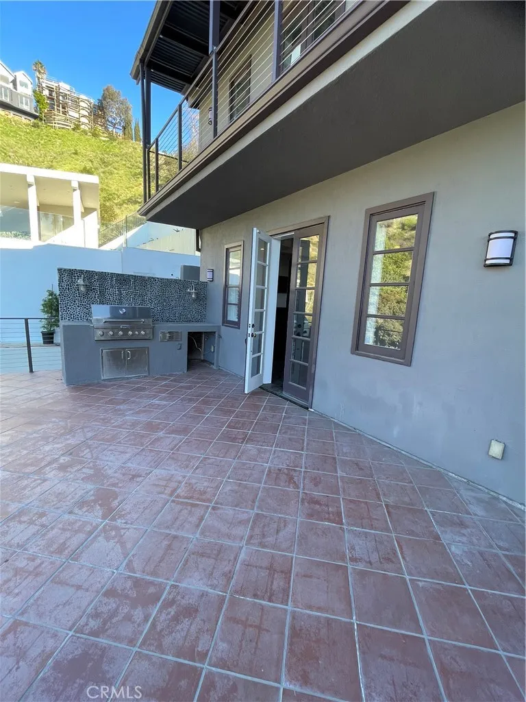8655 Hillside, Los Angeles, California 90069 home-pic-9