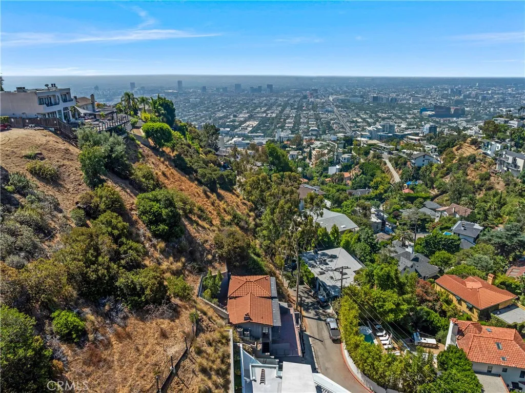 8655 Hillside, Los Angeles, California 90069 home-pic-0