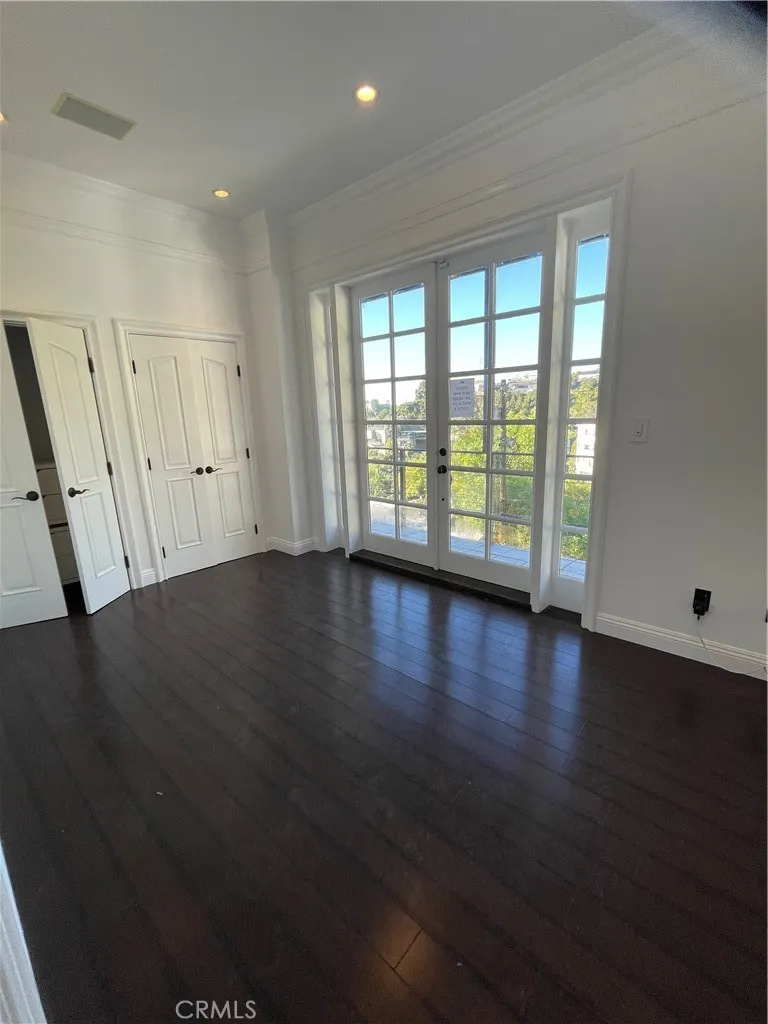 8655 Hillside, Los Angeles, California 90069 home-pic-10