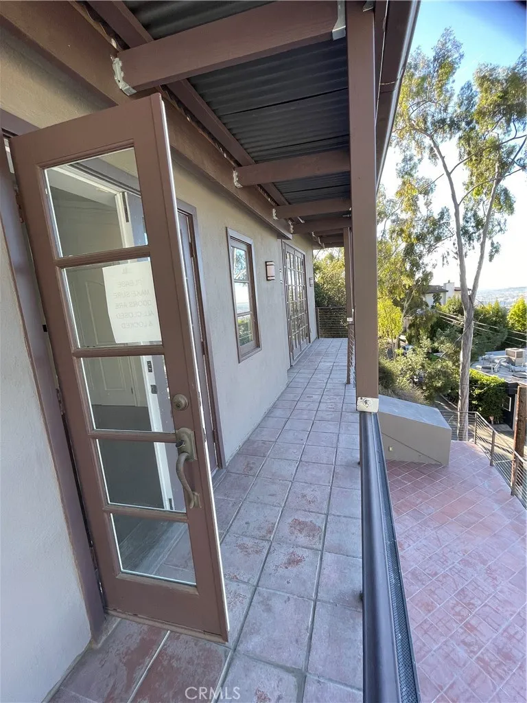 8655 Hillside, Los Angeles, California 90069 home-pic-13