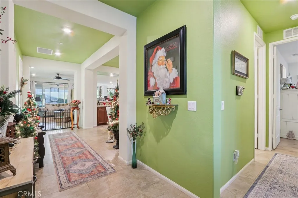 1639 Via Simpatico, Hemet, California 92545 home-pic-5
