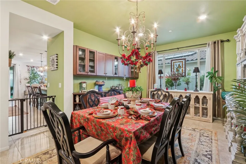 1639 Via Simpatico, Hemet, California 92545 home-pic-10