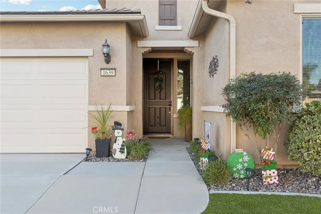 1639 Via Simpatico, Hemet, California 92545 home-pic-3