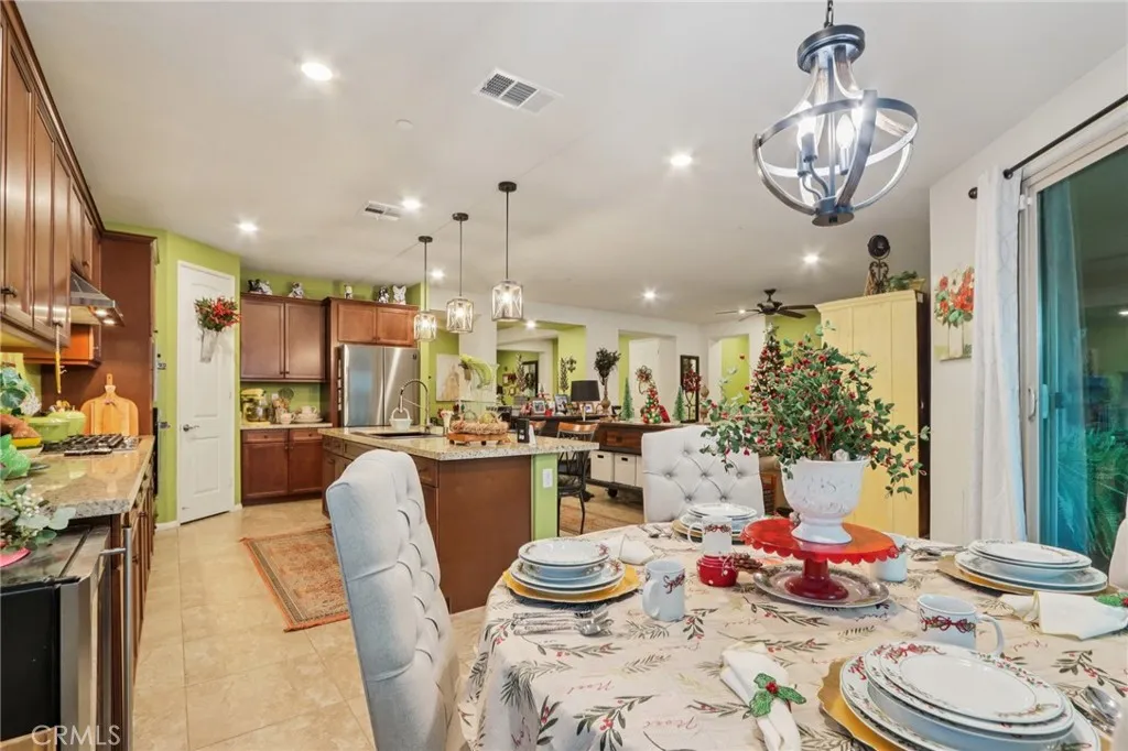 1639 Via Simpatico, Hemet, California 92545 home-pic-21