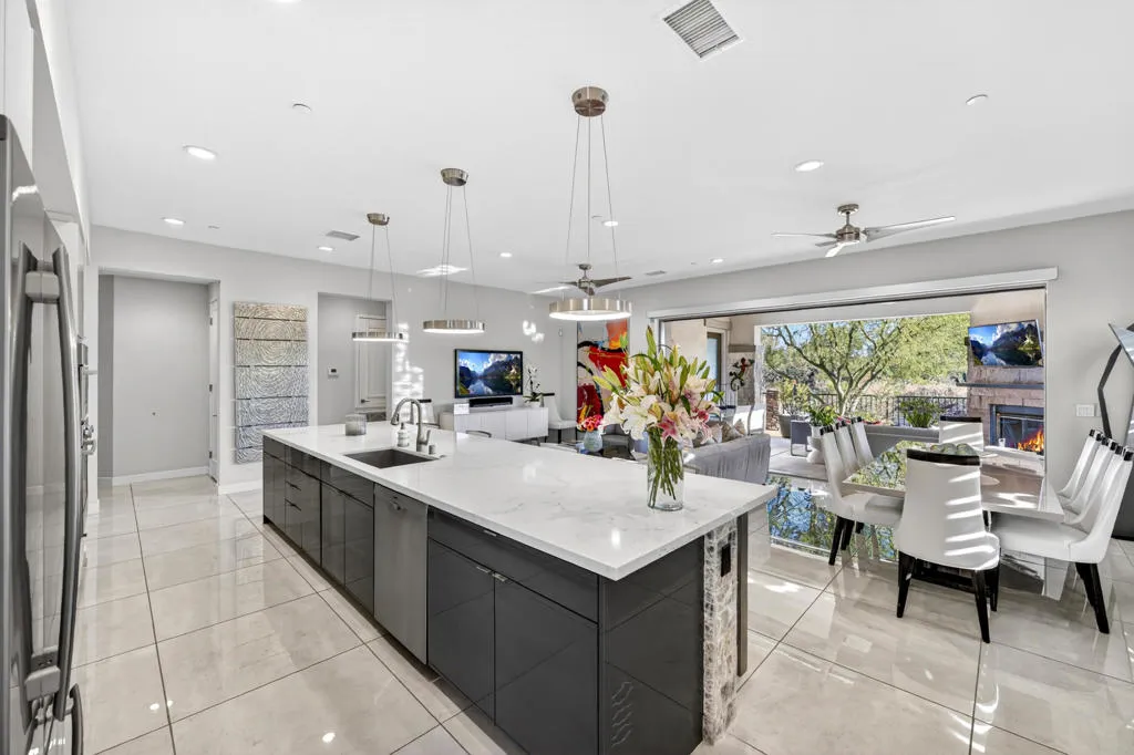 1102 Retreat Circle, Palm Desert, California 92260 home-pic-13