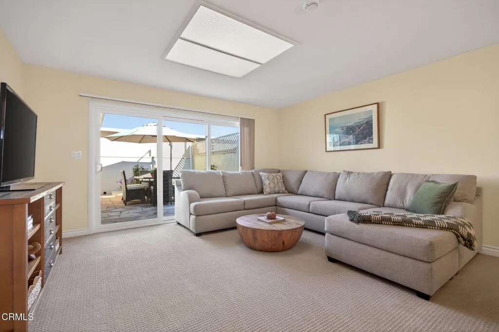 111 E Bay Boulevard, Port Hueneme, California 93041 home-pic-10
