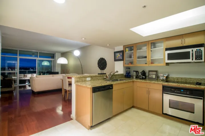 13700 Marina Pointe Drive 719, Marina Del Rey, California 90292