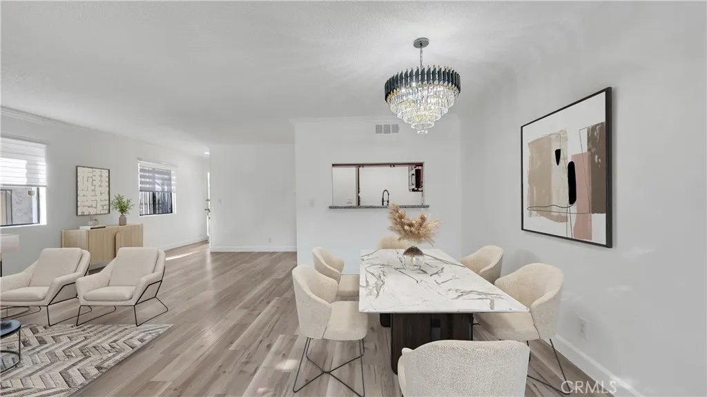 527 B E Elmwood, Burbank, California 91501 home-pic-3