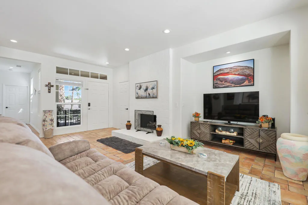 60755 Living Stone Drive, La Quinta, California 92253 home-pic-10