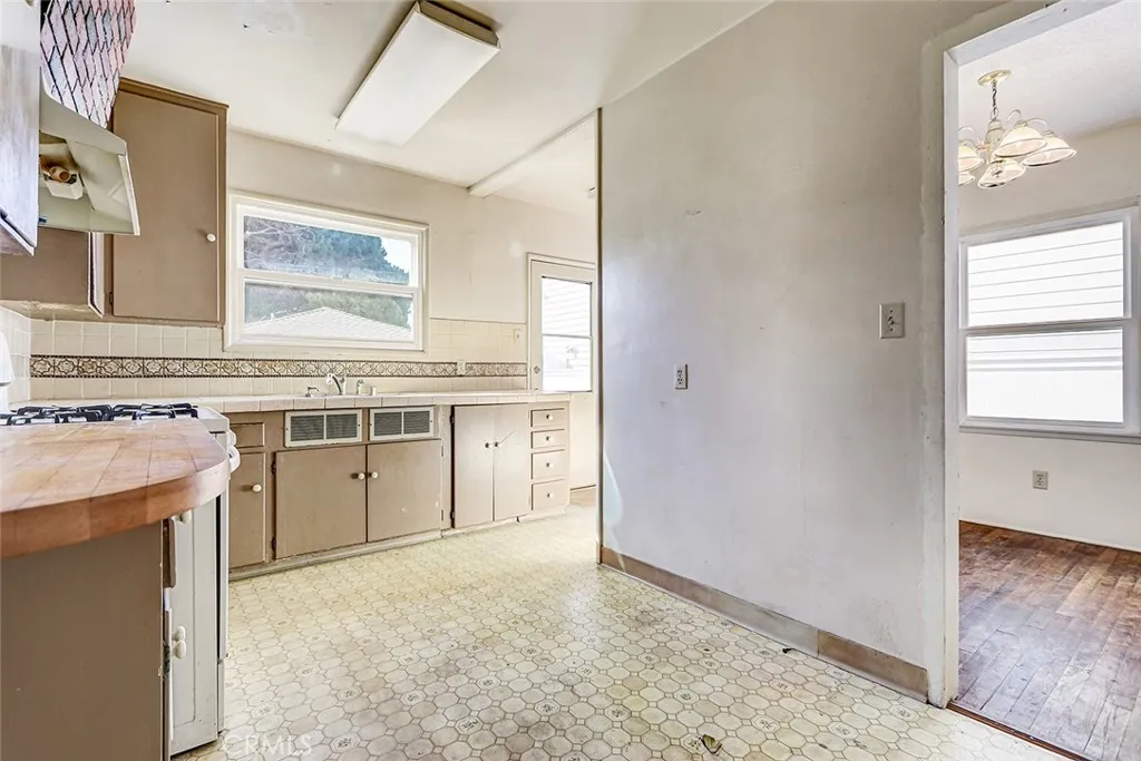 340 Avenue F, Redondo Beach, California 90277 home-pic-23