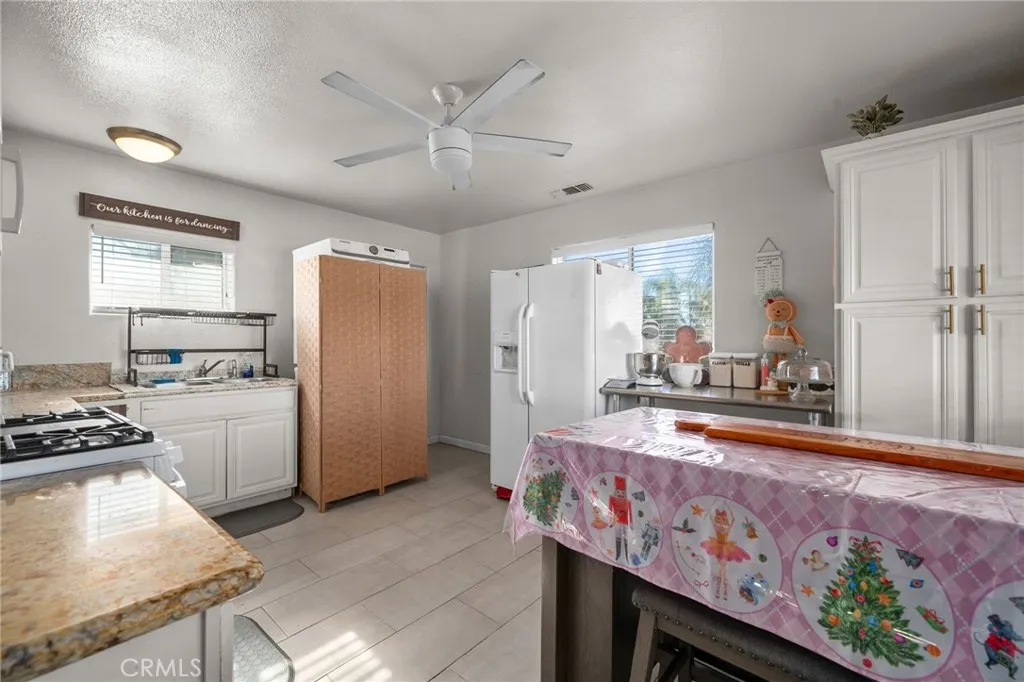 826 W Main, Riverside, California 92507 home-pic-13