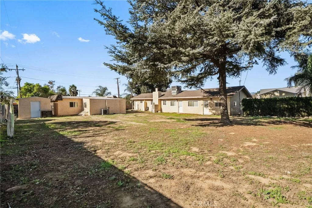 826 W Main, Riverside, California 92507 home-pic-26