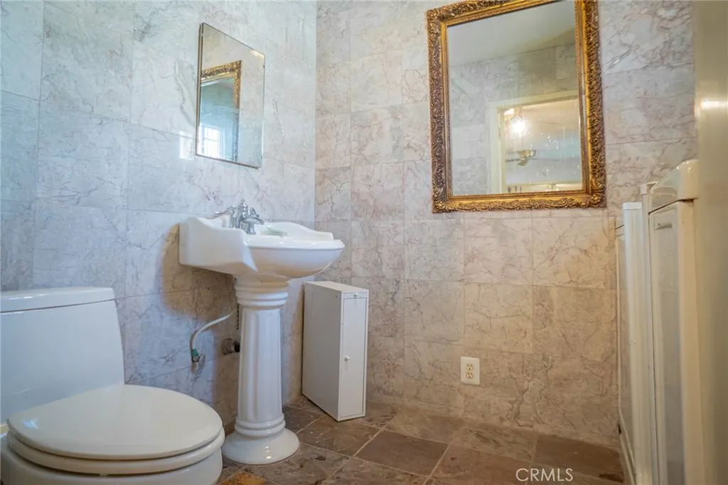 5934 Madden, Los Angeles, California 90043 home-pic-7