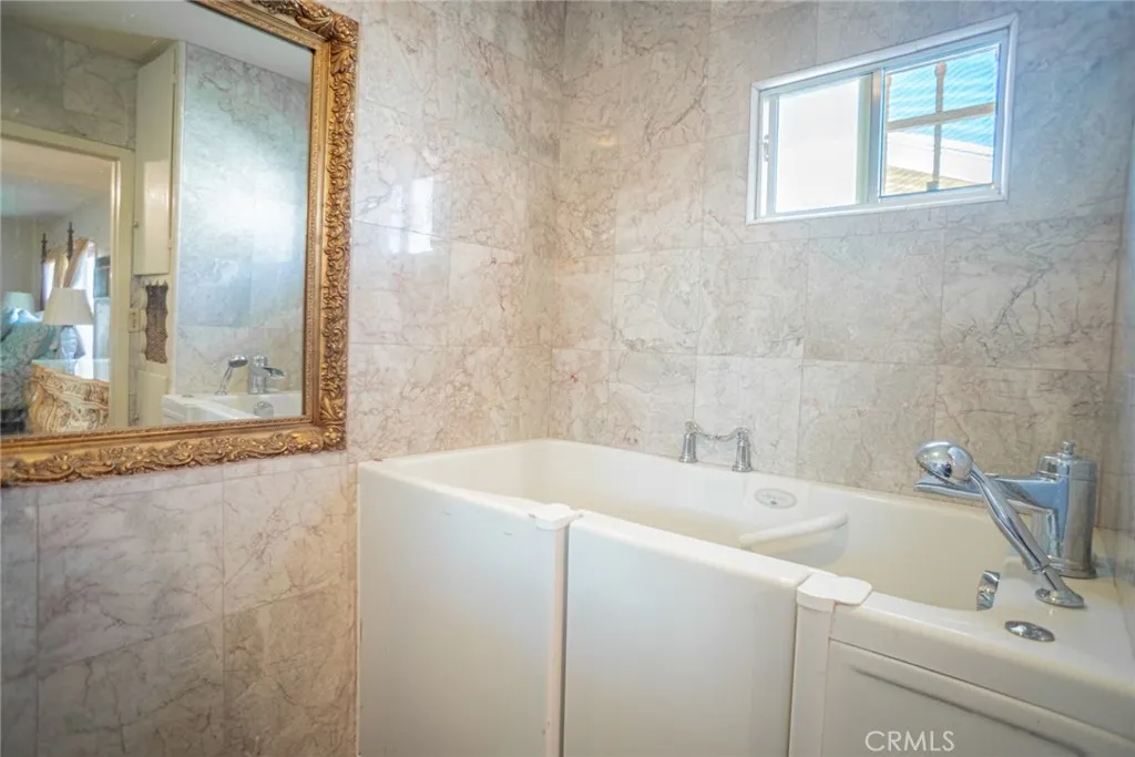 5934 Madden, Los Angeles, California 90043 home-pic-8