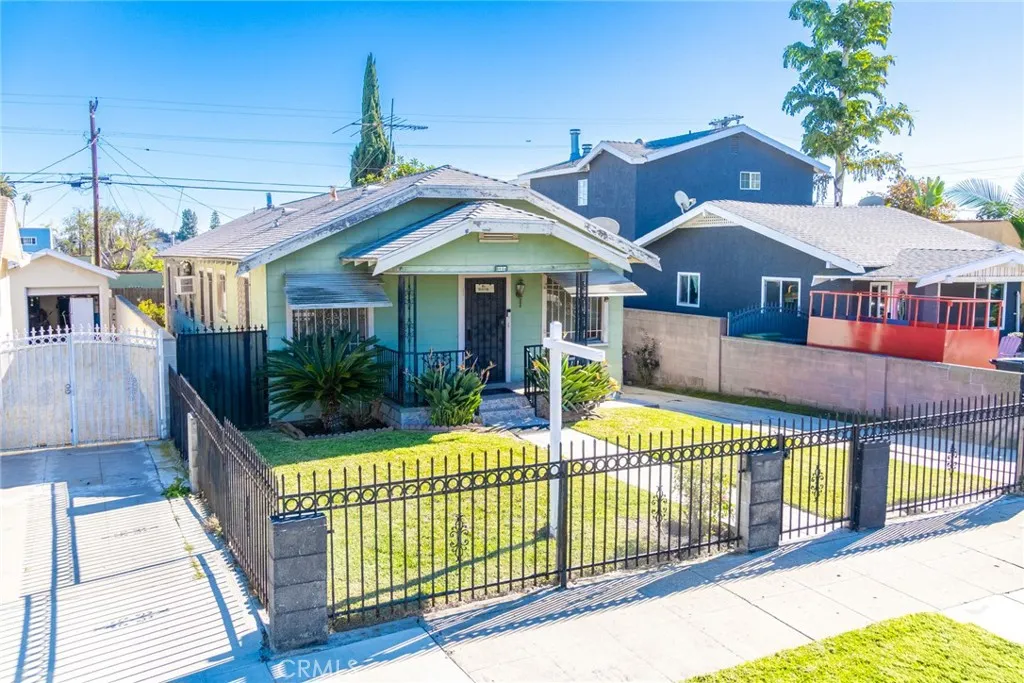 5934 Madden, Los Angeles, California 90043 home-pic-37