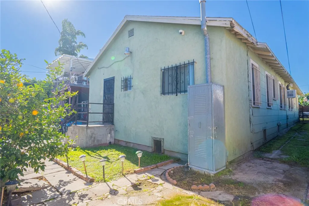 5934 Madden, Los Angeles, California 90043 home-pic-30