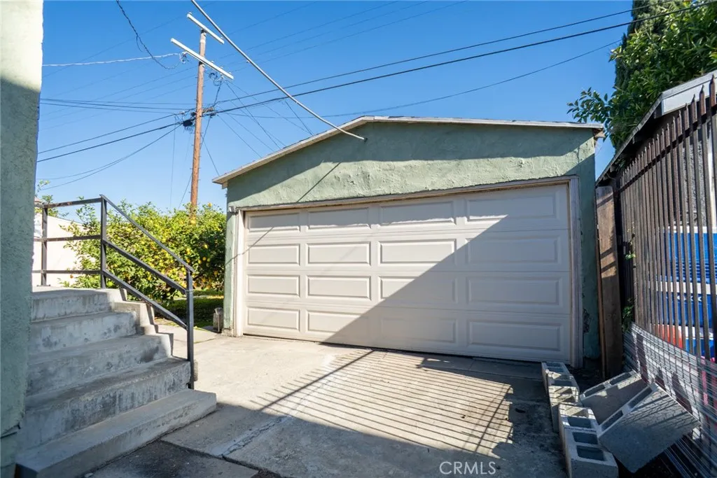 5934 Madden, Los Angeles, California 90043 home-pic-32