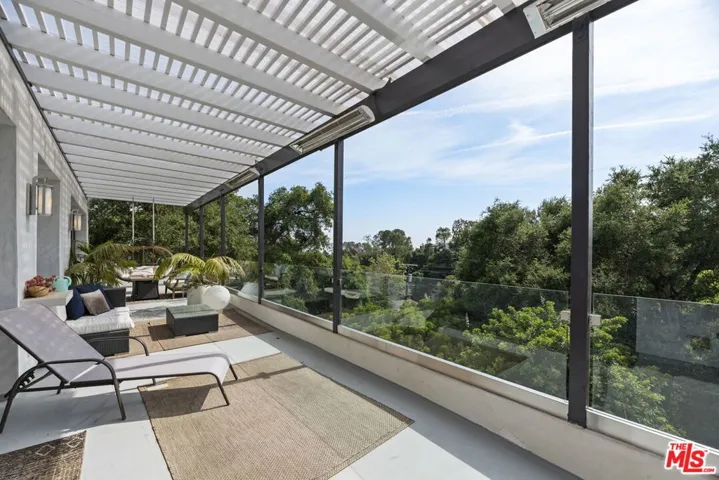 641 Walther Way, Los Angeles, California 90049