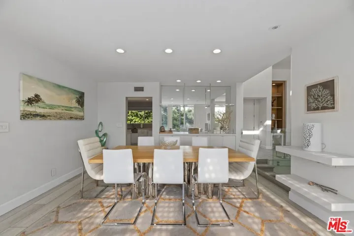 641 Walther Way, Los Angeles, California 90049