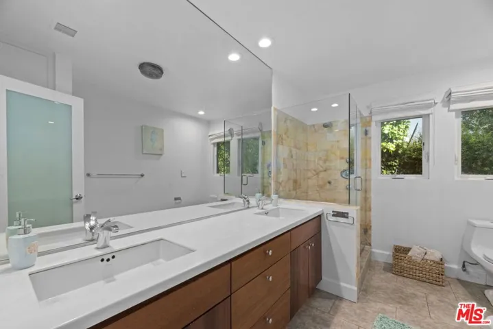 641 Walther Way, Los Angeles, California 90049