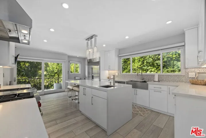 641 Walther Way, Los Angeles, California 90049