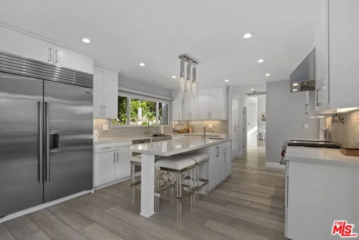 641 Walther Way, Los Angeles, California 90049
