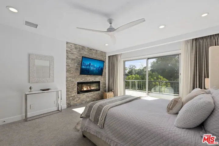 641 Walther Way, Los Angeles, California 90049