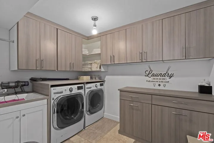 641 Walther Way, Los Angeles, California 90049