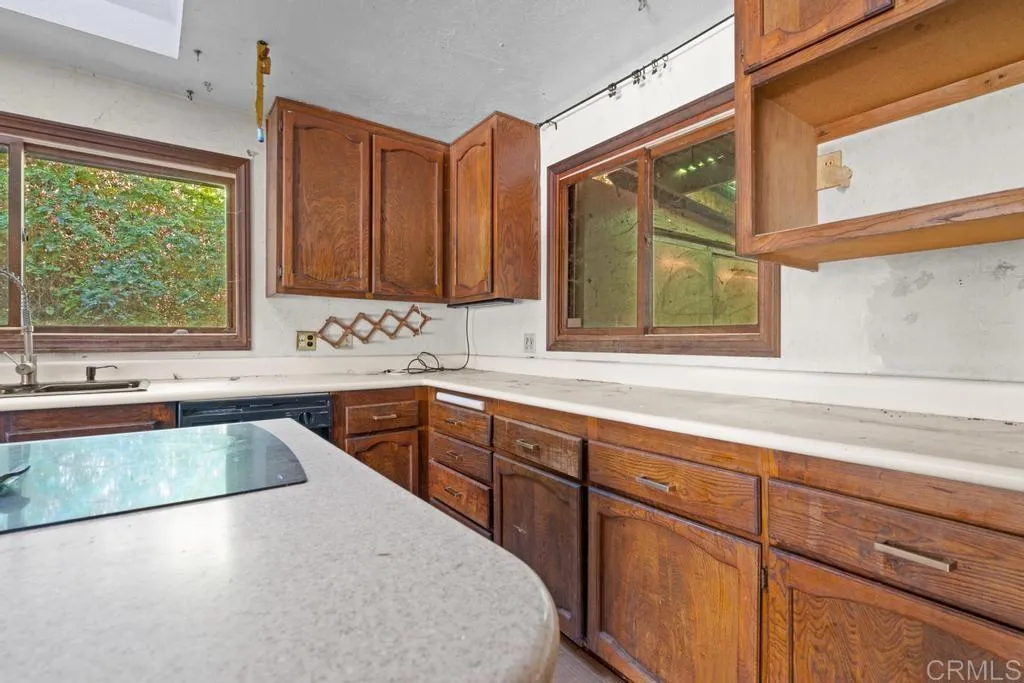 1654 Tierra Libertia, Escondido, California 92026 home-pic-11