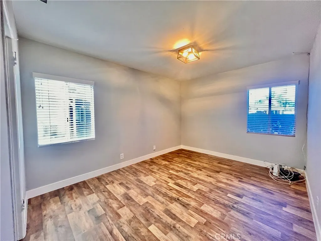 8654 Greenpoint Avenue, Riverside, California 92503 home-pic-19