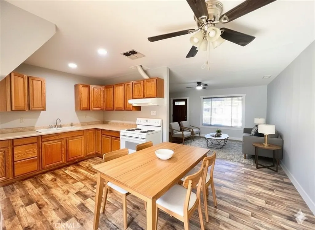 8654 Greenpoint Avenue, Riverside, California 92503 home-pic-8