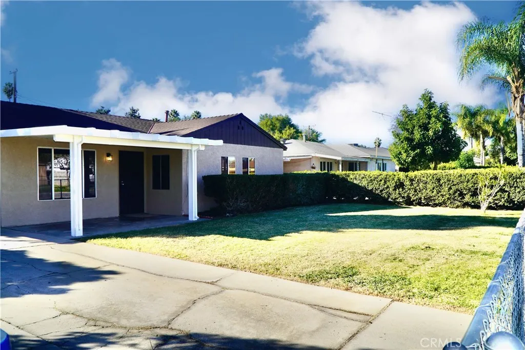 8654 Greenpoint Avenue, Riverside, California 92503 home-pic-30