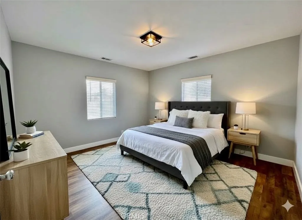 8654 Greenpoint Avenue, Riverside, California 92503 home-pic-23