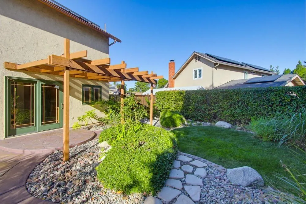 11385 Paseo Albacete, San Diego, California 92129 home-pic-42