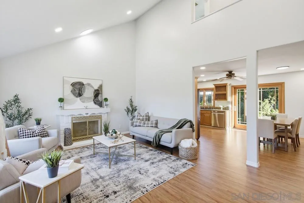 11385 Paseo Albacete, San Diego, California 92129 home-pic-3