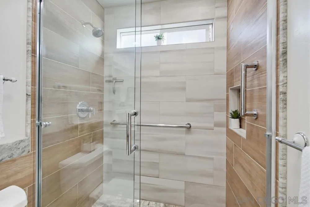 11385 Paseo Albacete, San Diego, California 92129 home-pic-16