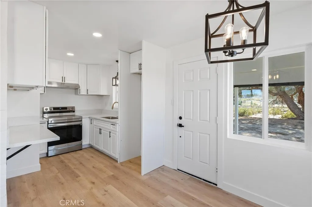 72555 Nicolson Dr, 29 Palms, California 92277 home-pic-10