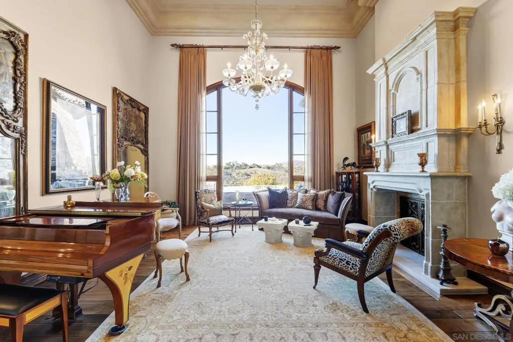 18486 Via Candela, Rancho Santa Fe, California 92091 home-pic-7