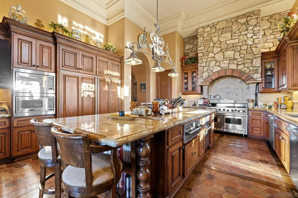 18486 Via Candela, Rancho Santa Fe, California 92091 home-pic-12