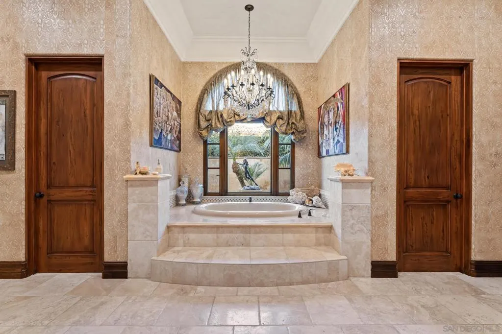 18486 Via Candela, Rancho Santa Fe, California 92091 home-pic-17