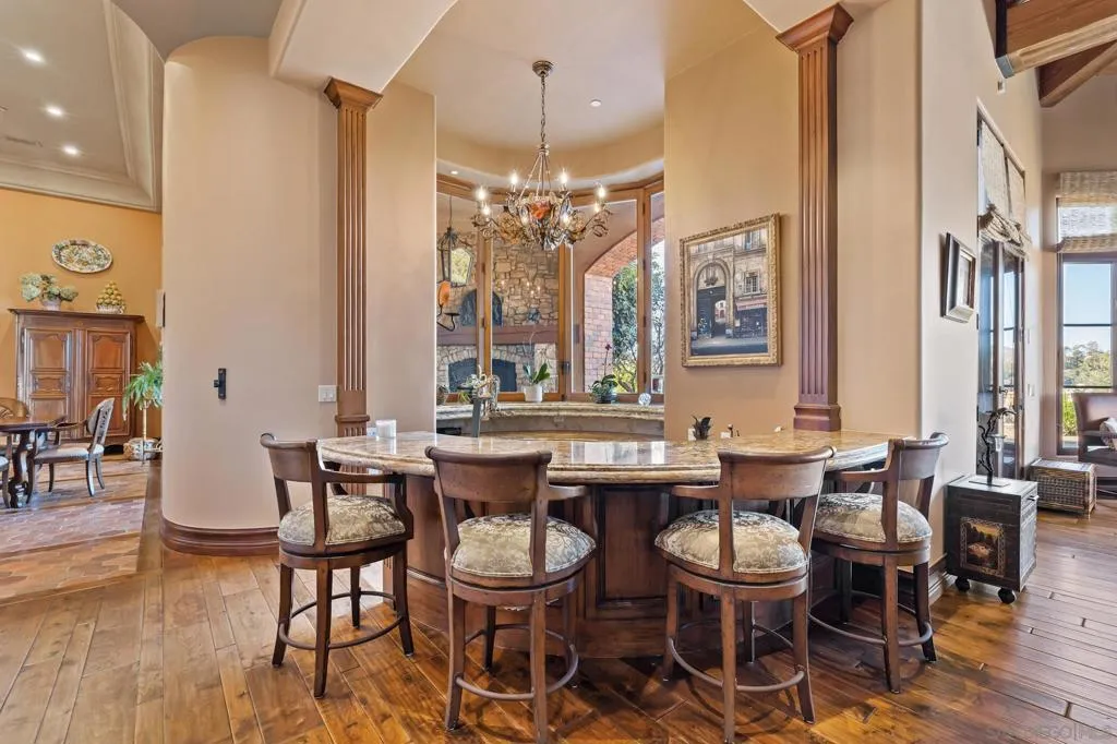 18486 Via Candela, Rancho Santa Fe, California 92091 home-pic-13
