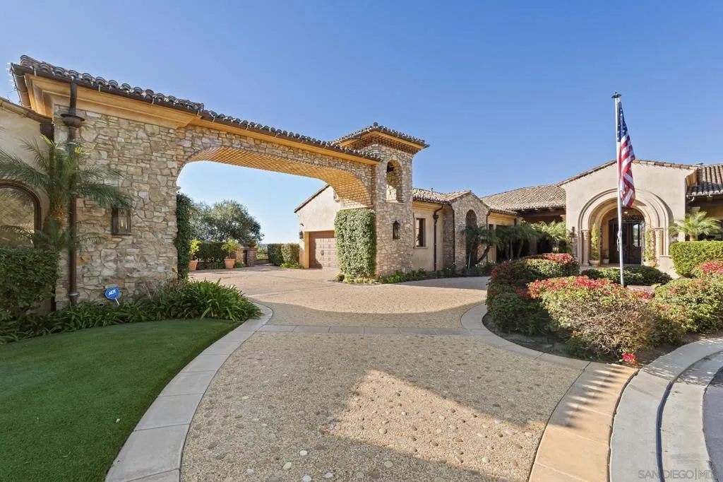 18486 Via Candela, Rancho Santa Fe, California 92091 home-pic-3