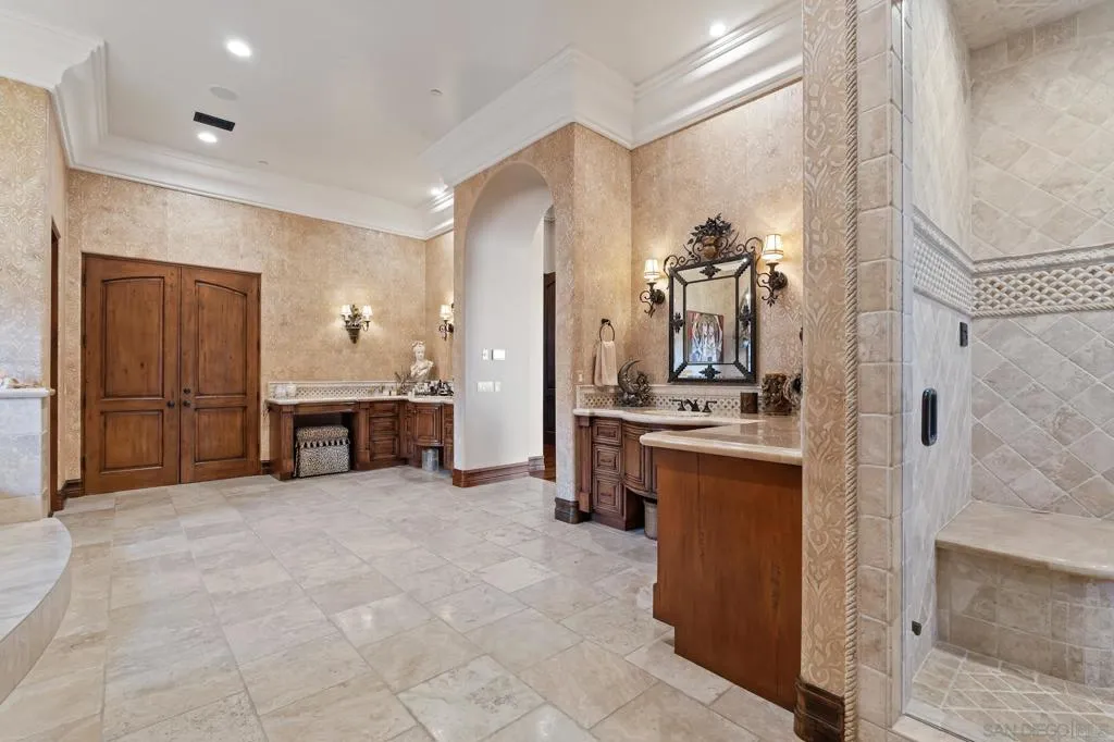 18486 Via Candela, Rancho Santa Fe, California 92091 home-pic-18