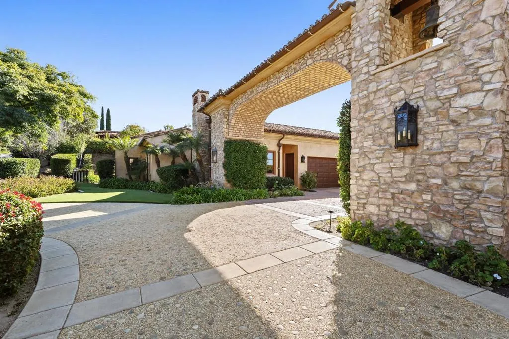18486 Via Candela, Rancho Santa Fe, California 92091 home-pic-32